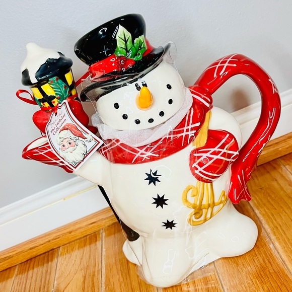New Blue Sky Snowman Teapot - Picture 10 of 10